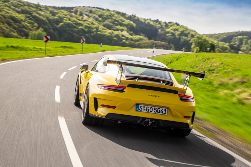 Illustration for article titled The 2019 Porsche GT3 RS Is The Exception To The Rules Of Physics